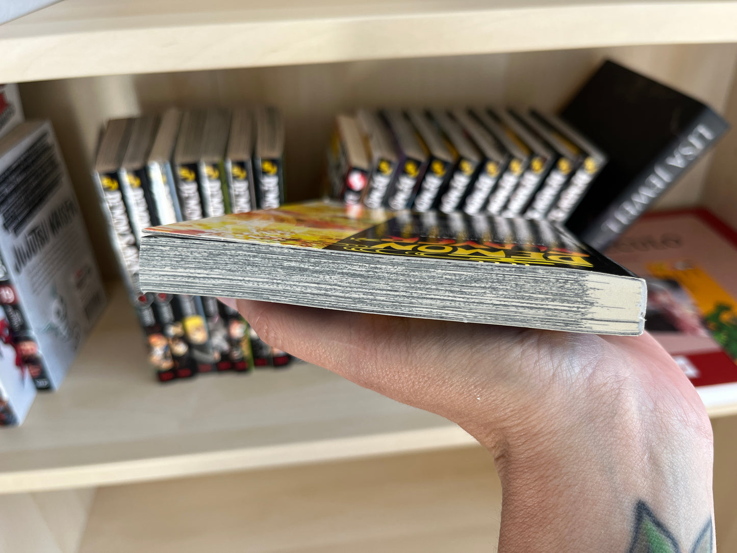 Demon Slayer Manga collection READ DESCRIPTION