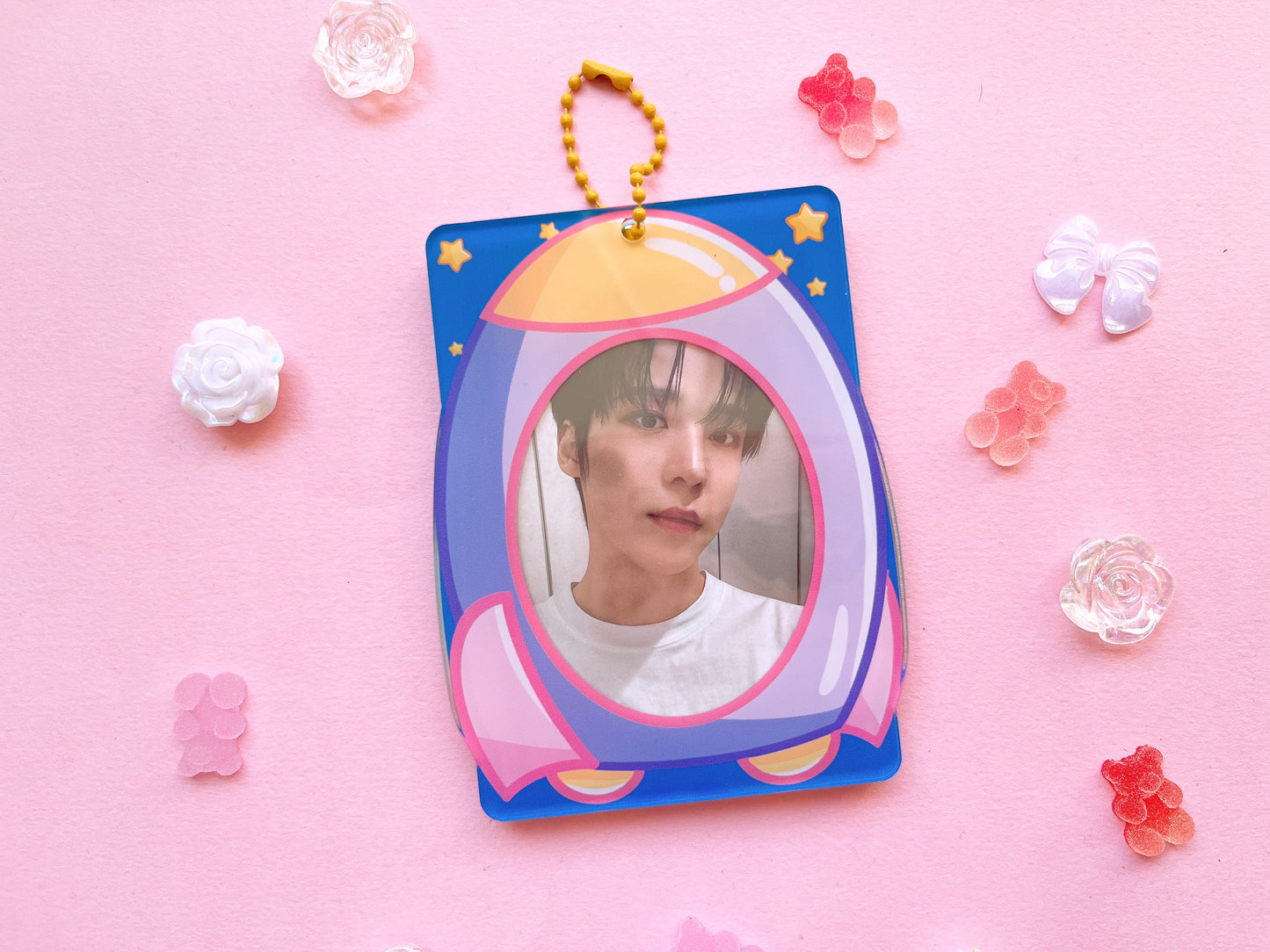 space alien cute photocard holder keychain kpop anime