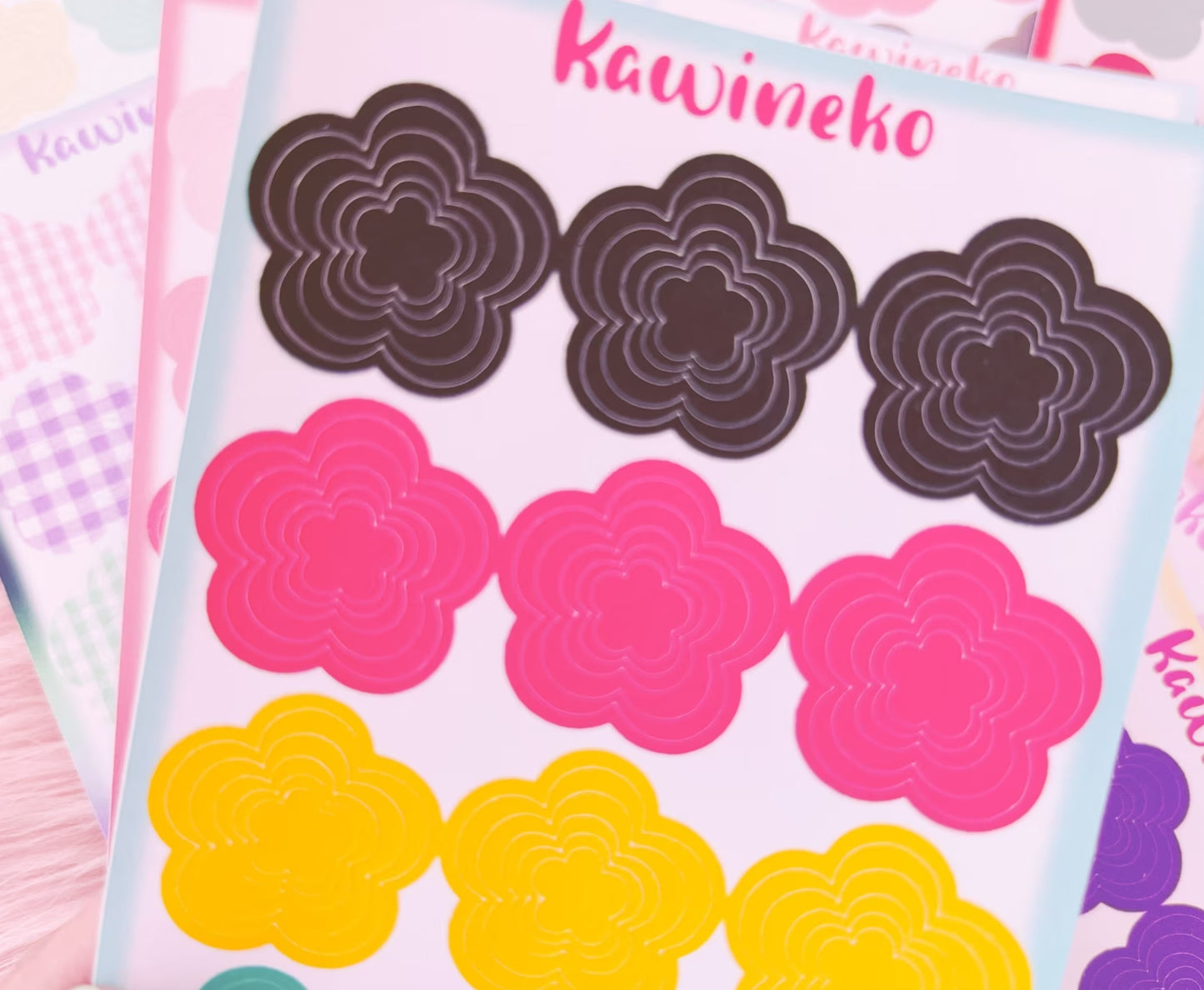 Outline concentric flower shapes stickers